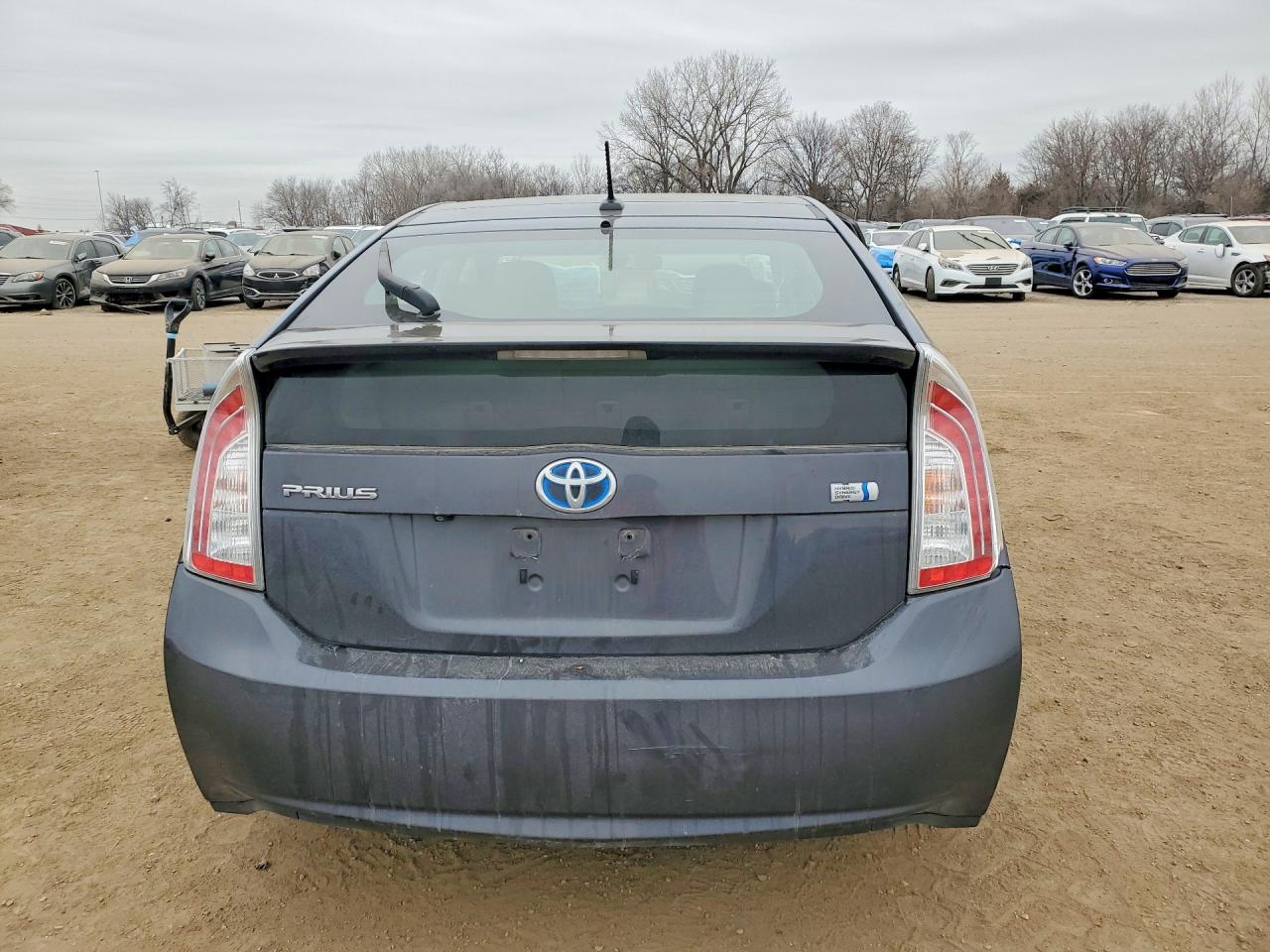 2012 TOYOTA PRIUS THREE photo 6
