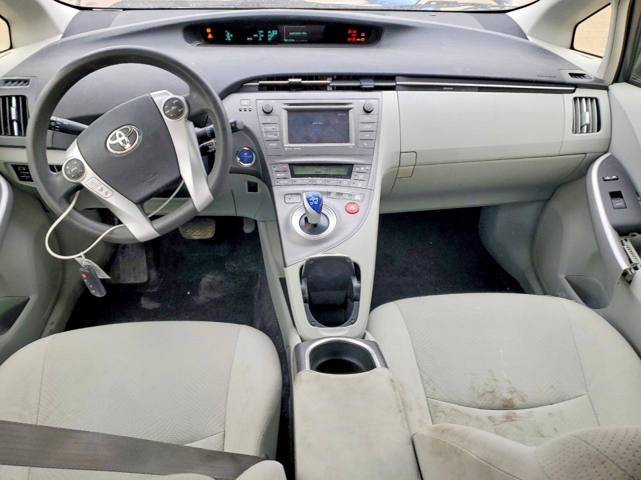 2012 TOYOTA PRIUS THREE photo 8