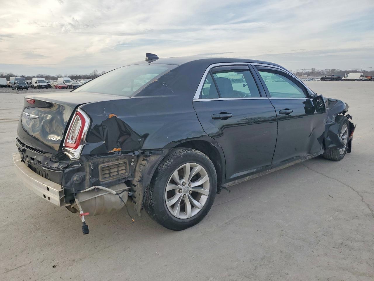 2015 CHRYSLER 300 LIMITED photo 5