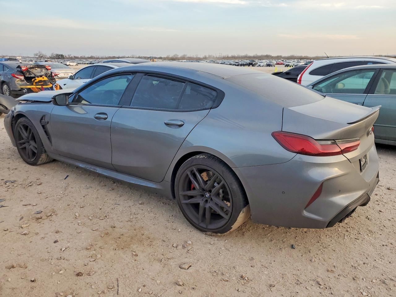 2025 BMW M8 photo 2