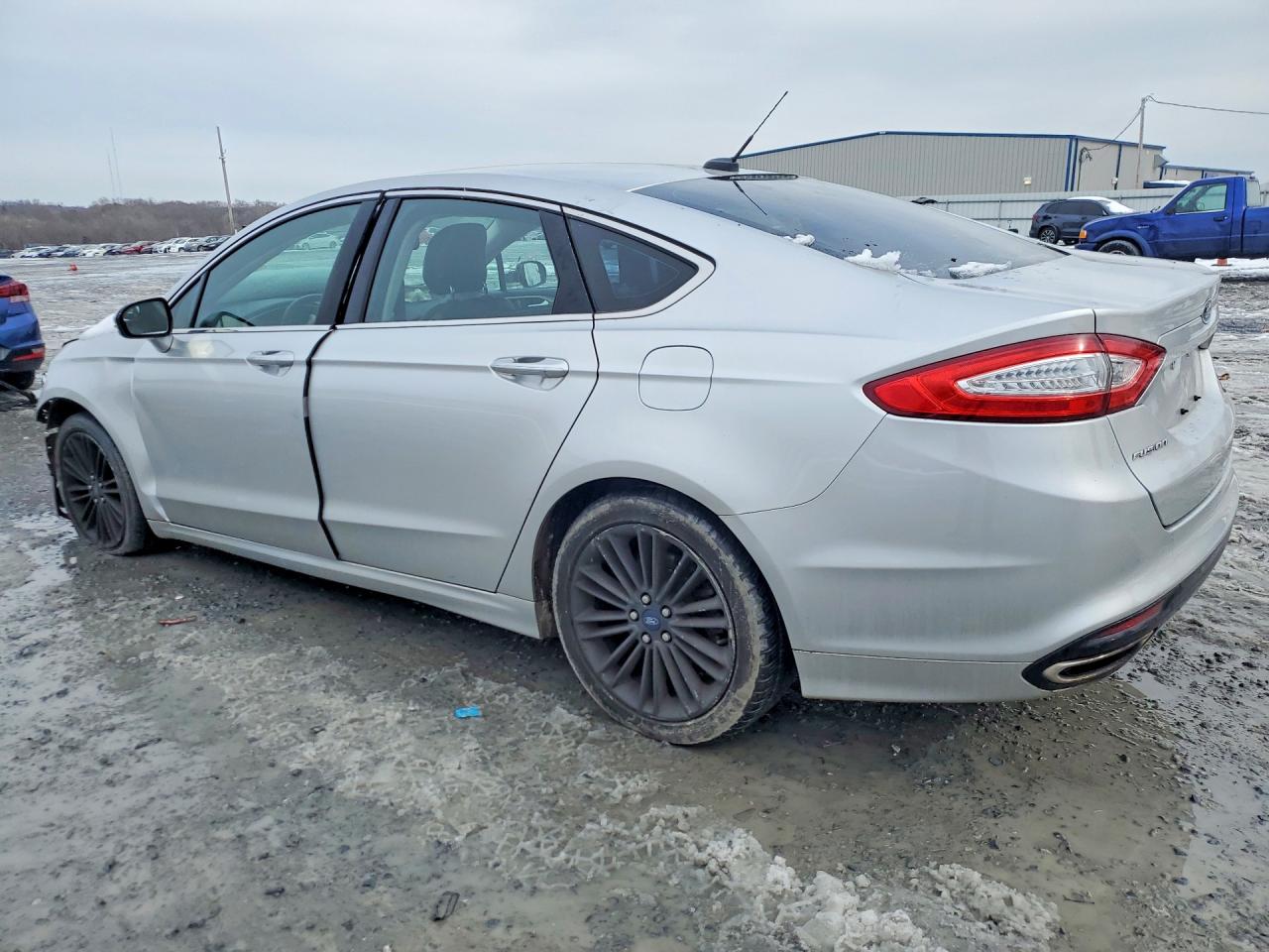 2013 FORD FUSION SE photo 2