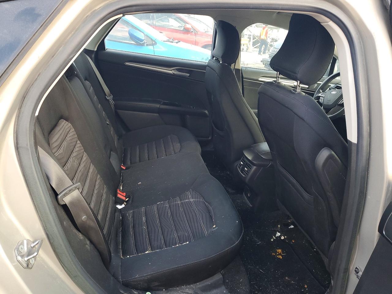 2016 FORD FUSION SE photo 28
