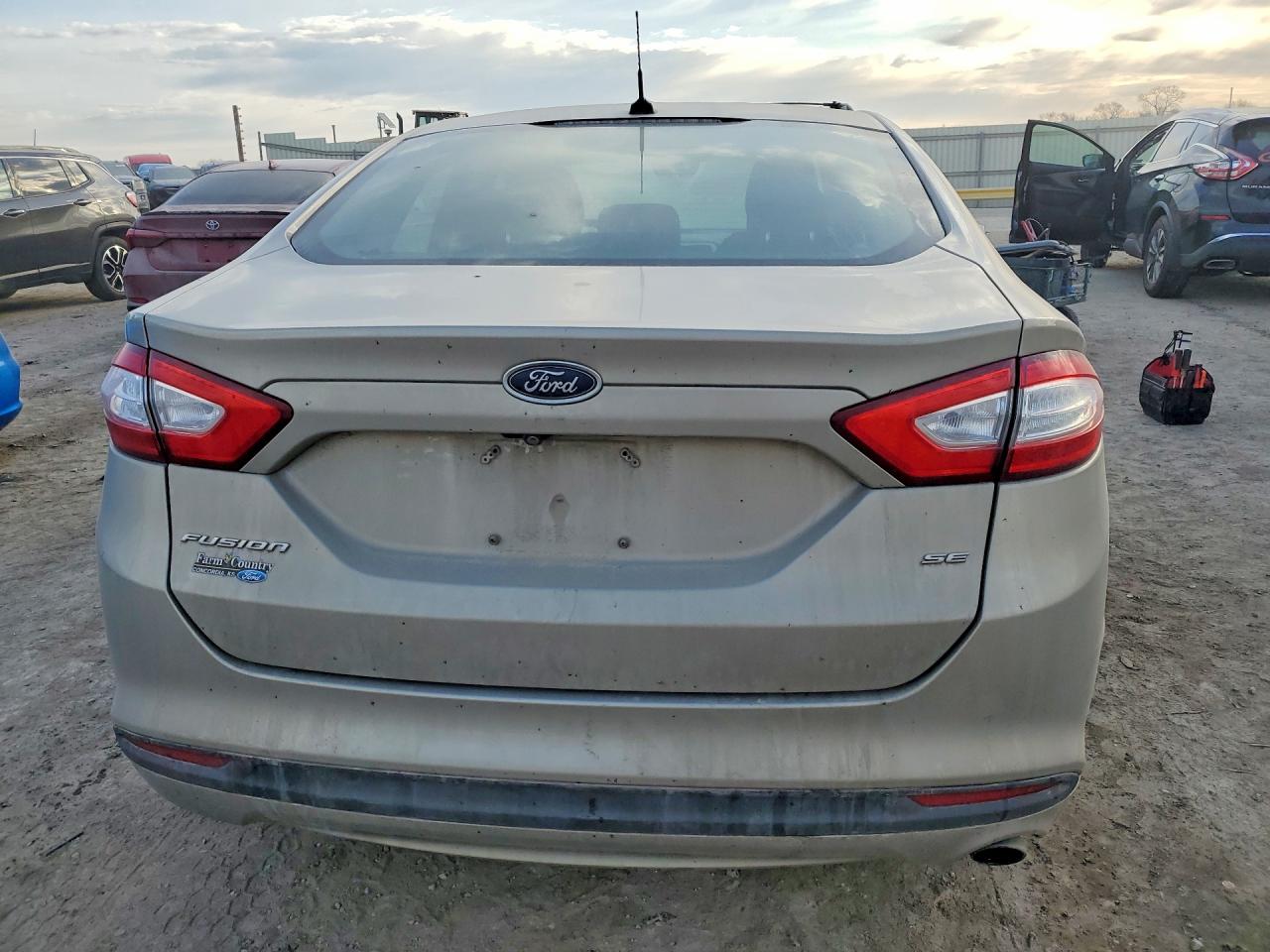 2016 FORD FUSION SE photo 16