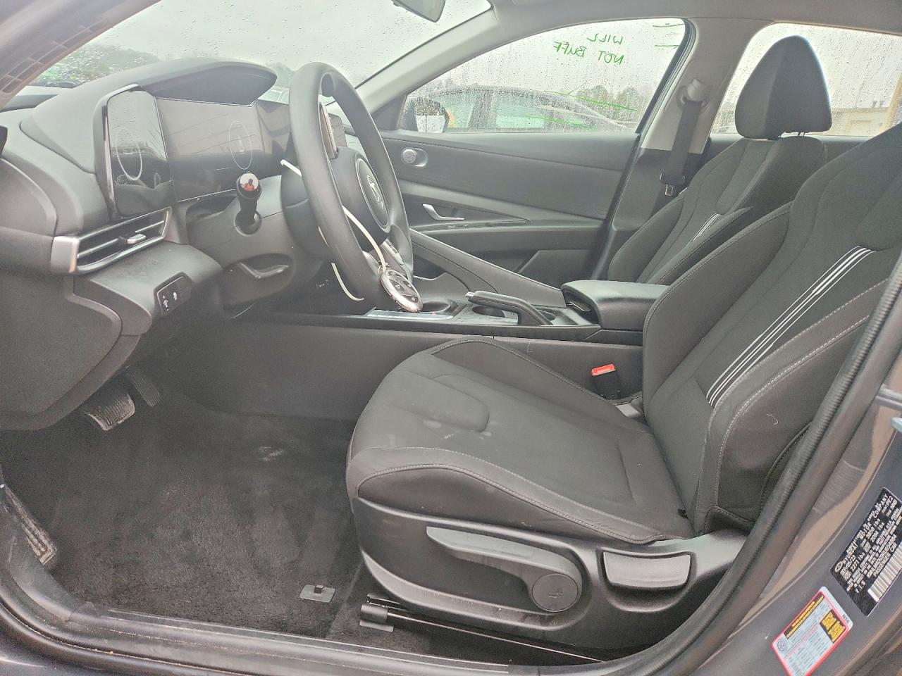 2024 HYUNDAI ELANTRA SEL photo 19