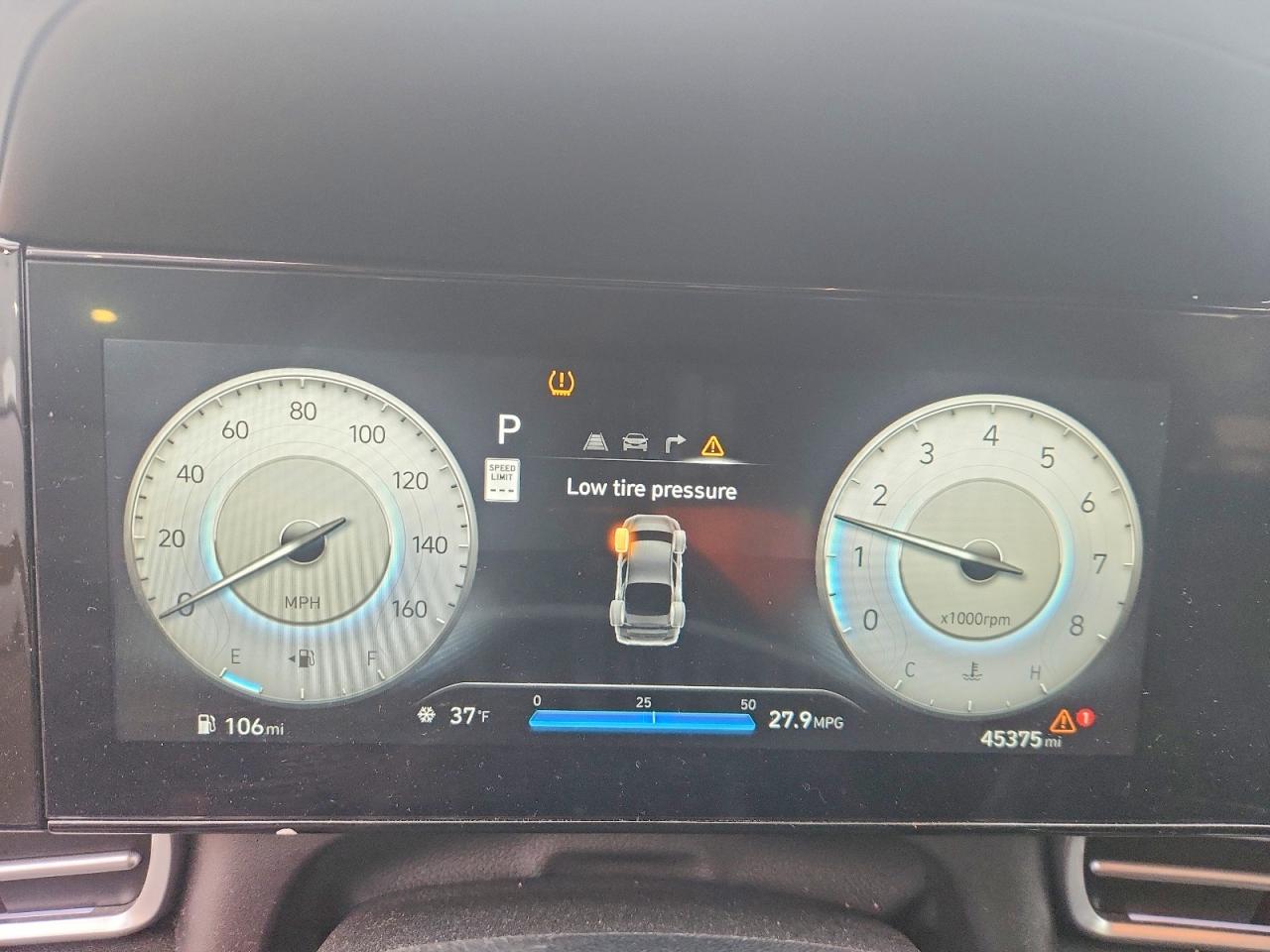 2024 HYUNDAI ELANTRA SEL photo 25