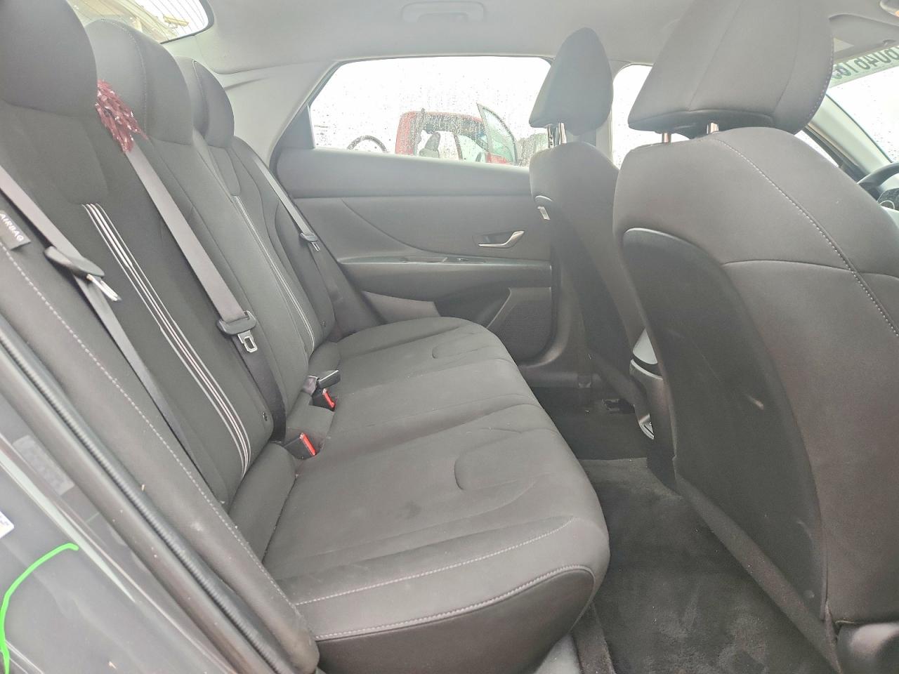 2024 HYUNDAI ELANTRA SEL photo 28