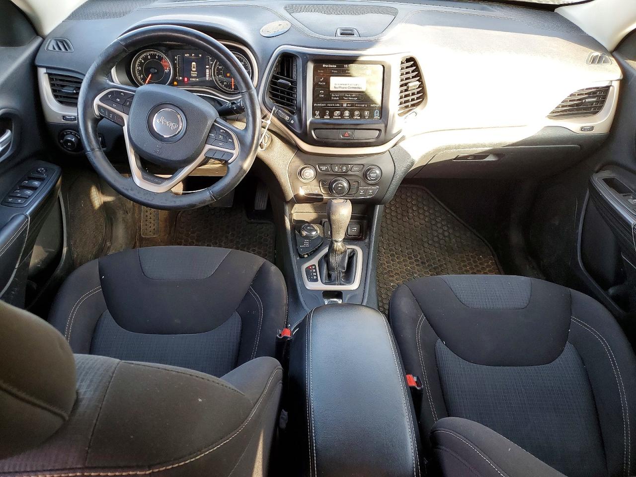 2016 JEEP CHEROKEE LATITUDE photo 8