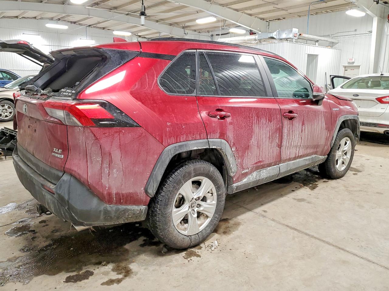 2021 TOYOTA RAV4 XLE photo 7