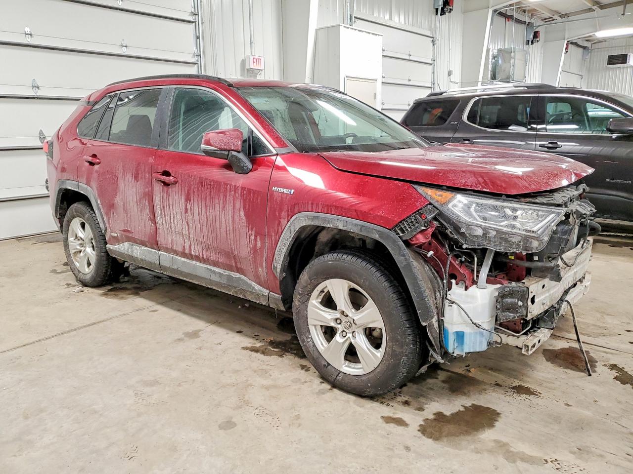 2021 TOYOTA RAV4 XLE photo 10