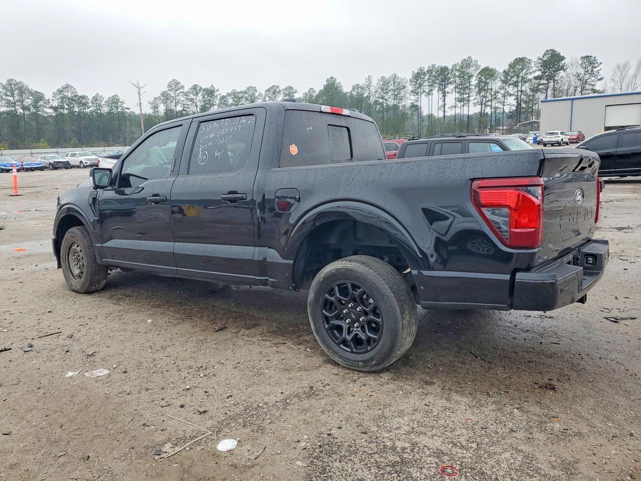 2024 FORD F150 XLT photo 3