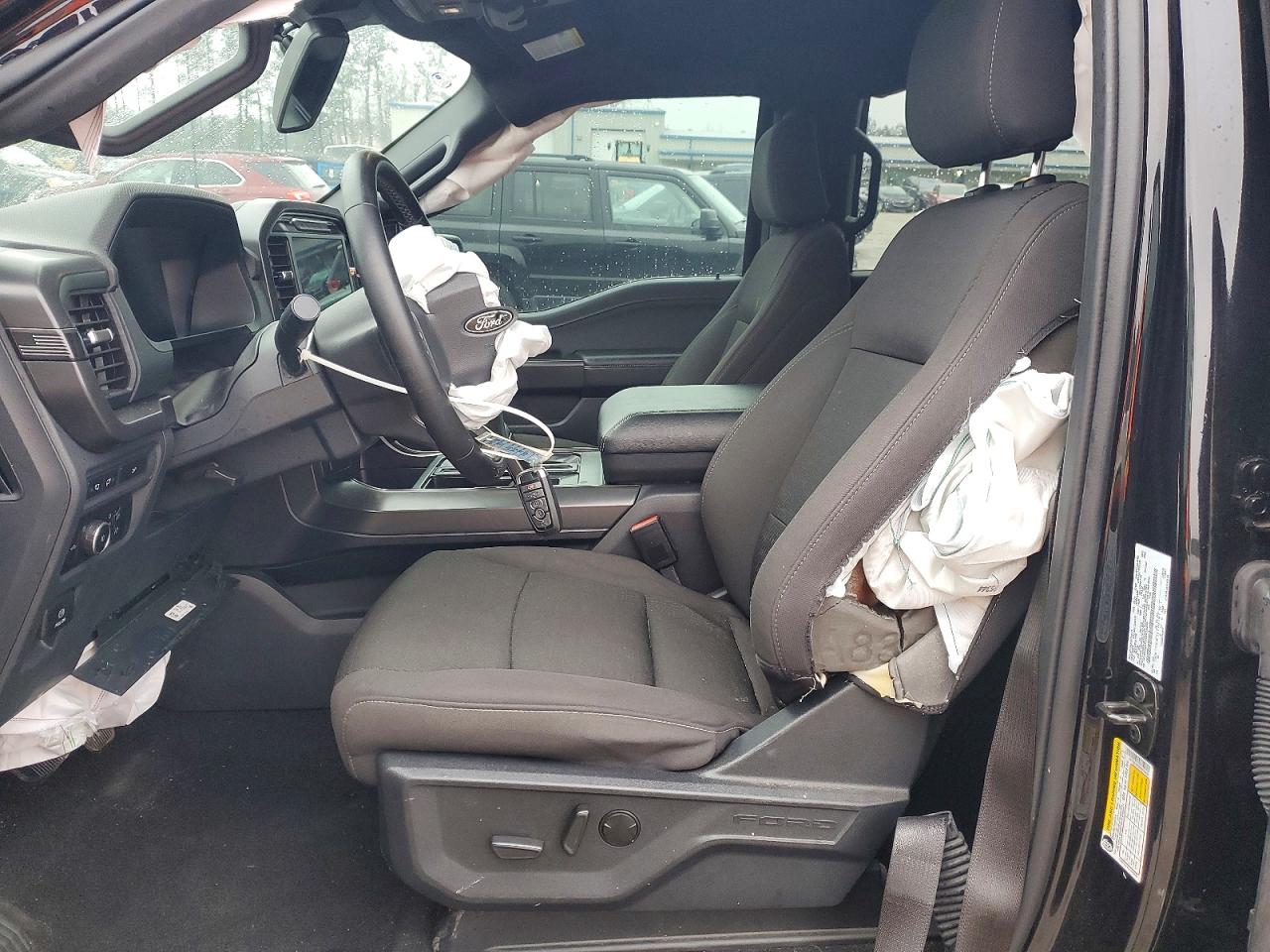 2024 FORD F150 XLT photo 13