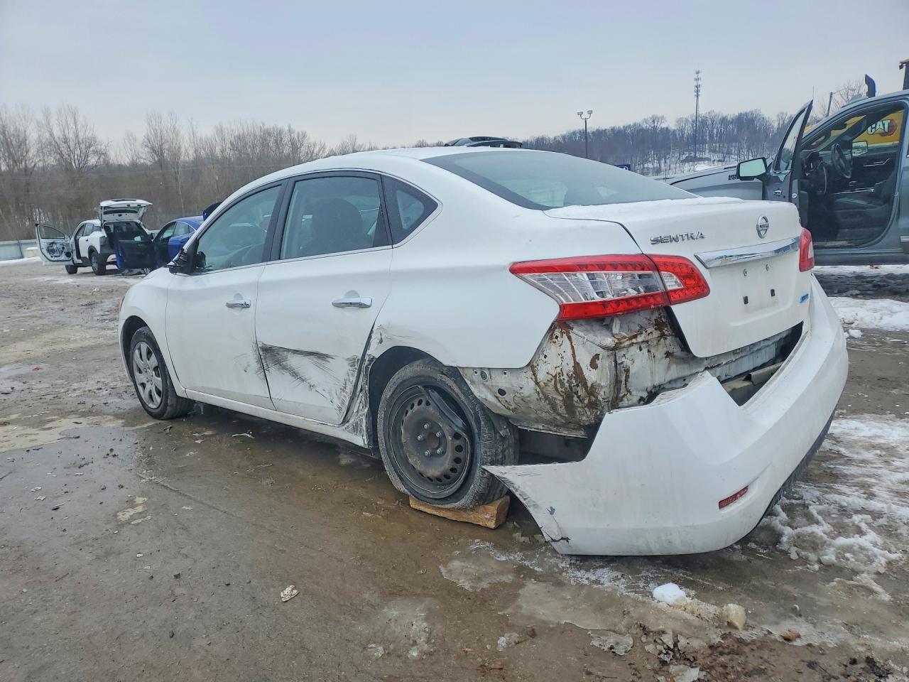 2015 NISSAN SENTRA S photo 3