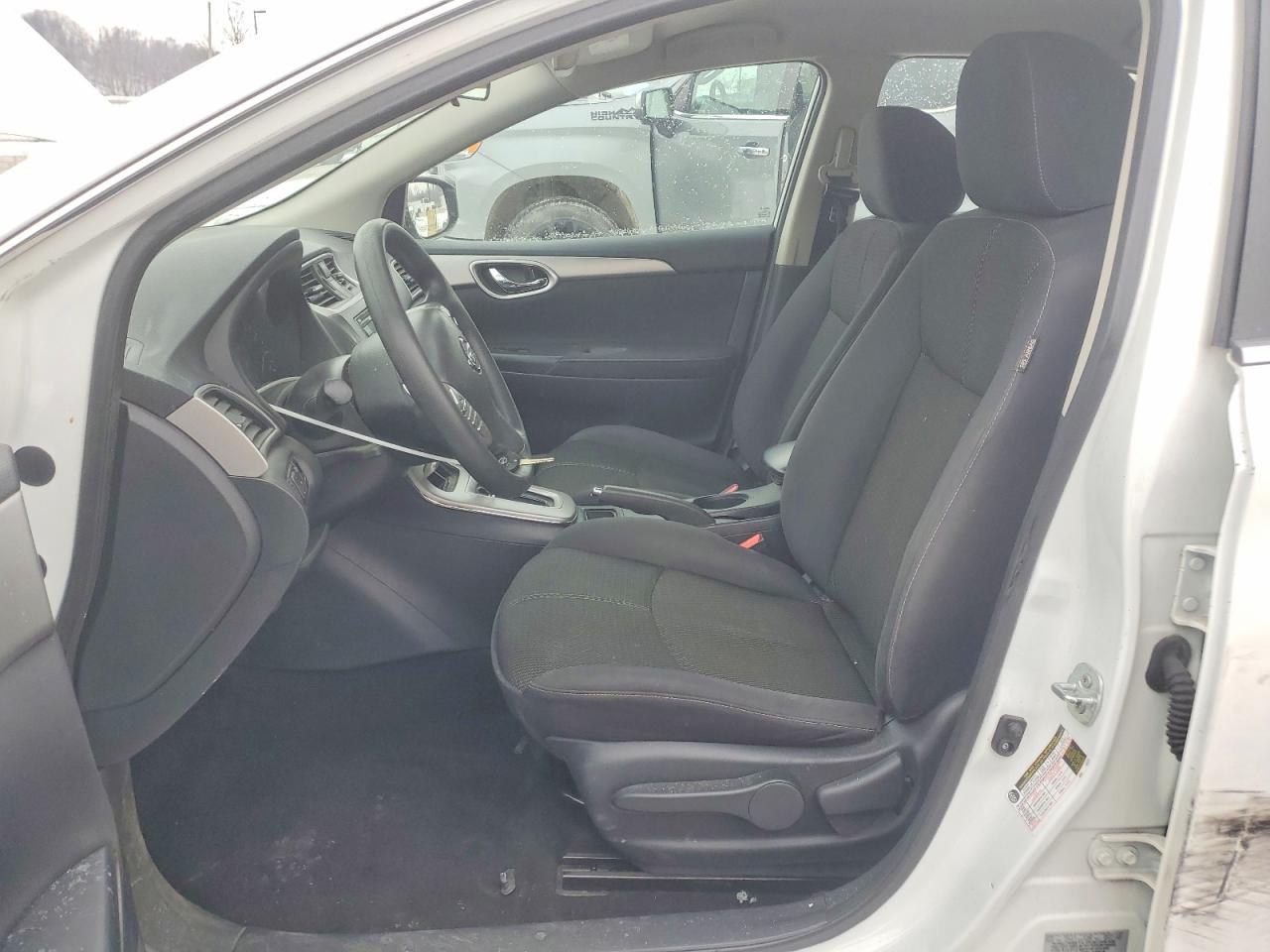 2015 NISSAN SENTRA S photo 13