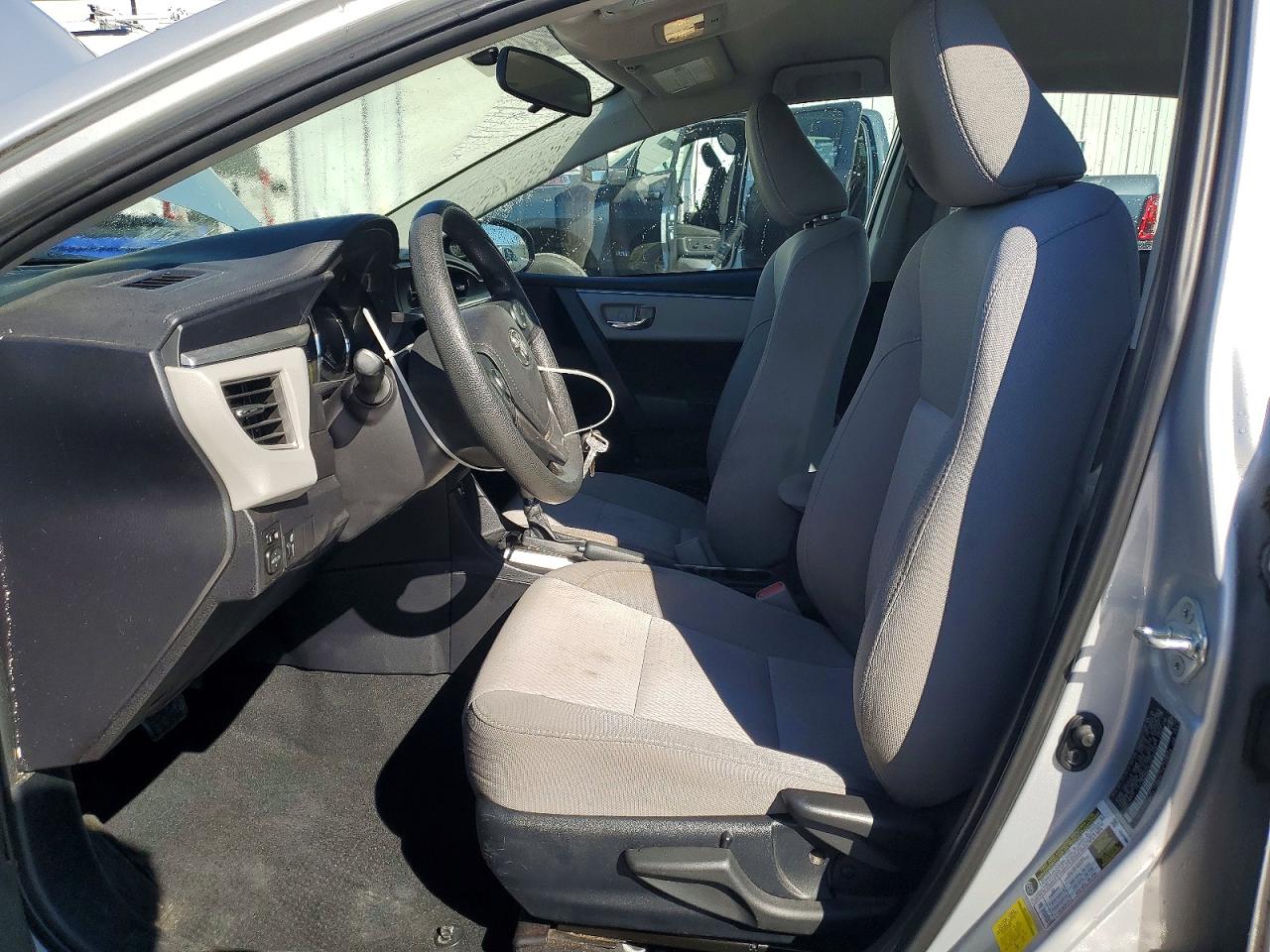 2014 TOYOTA COROLLA LE photo 13