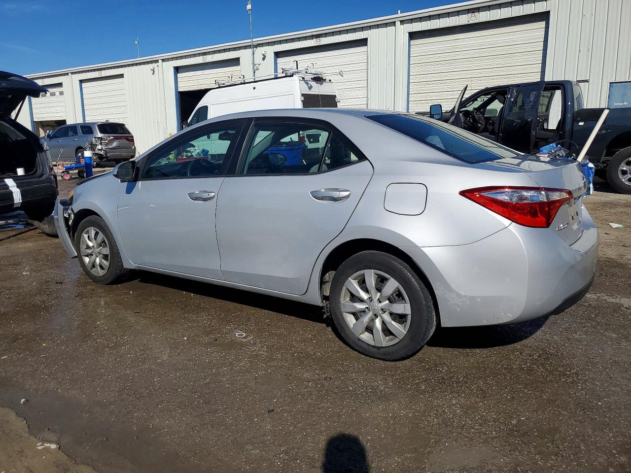 2014 TOYOTA COROLLA LE photo 3