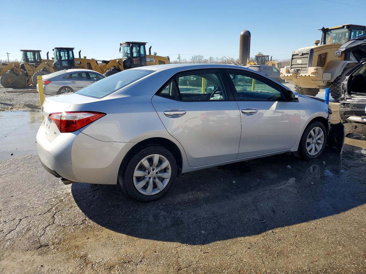 2014 TOYOTA COROLLA LE photo 5