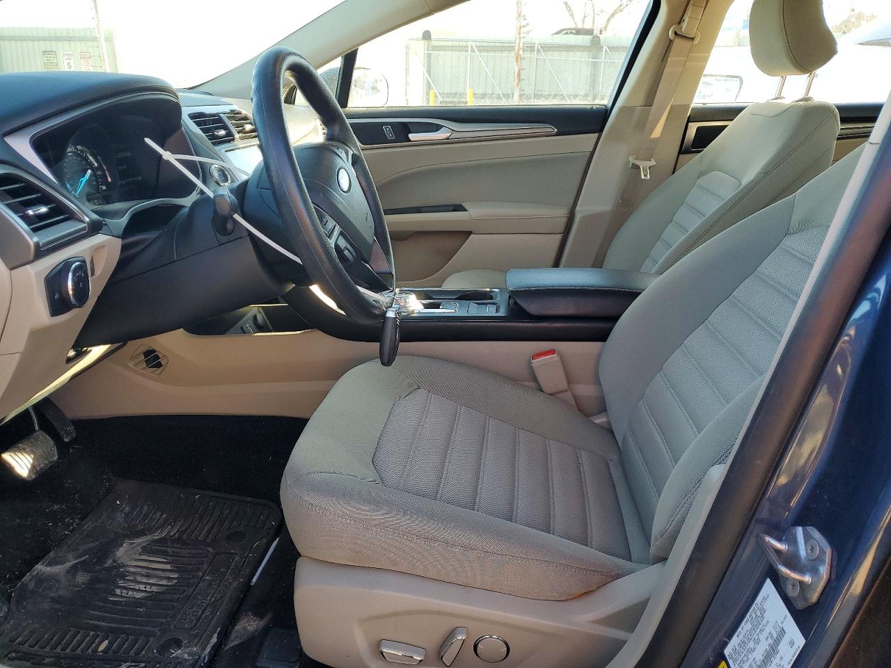 2018 FORD FUSION SE photo 13