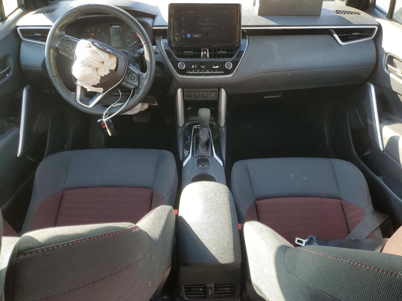 2025 TOYOTA COROLLA CROSS SE photo 8