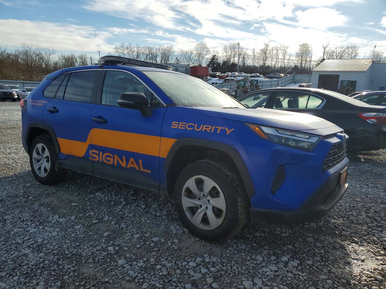 2025 TOYOTA RAV4 LE photo 7