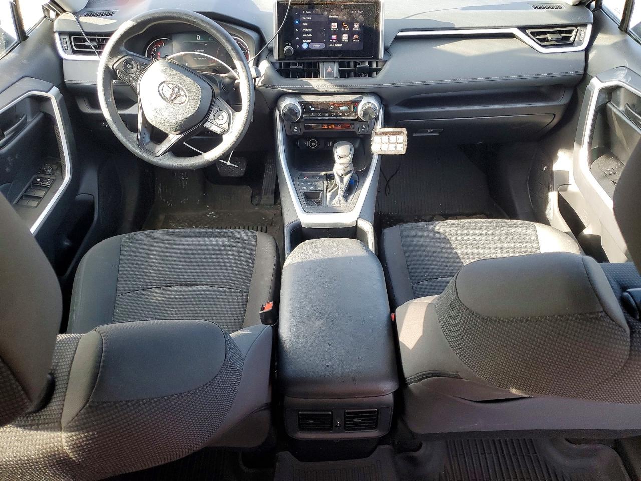 2025 TOYOTA RAV4 LE photo 15