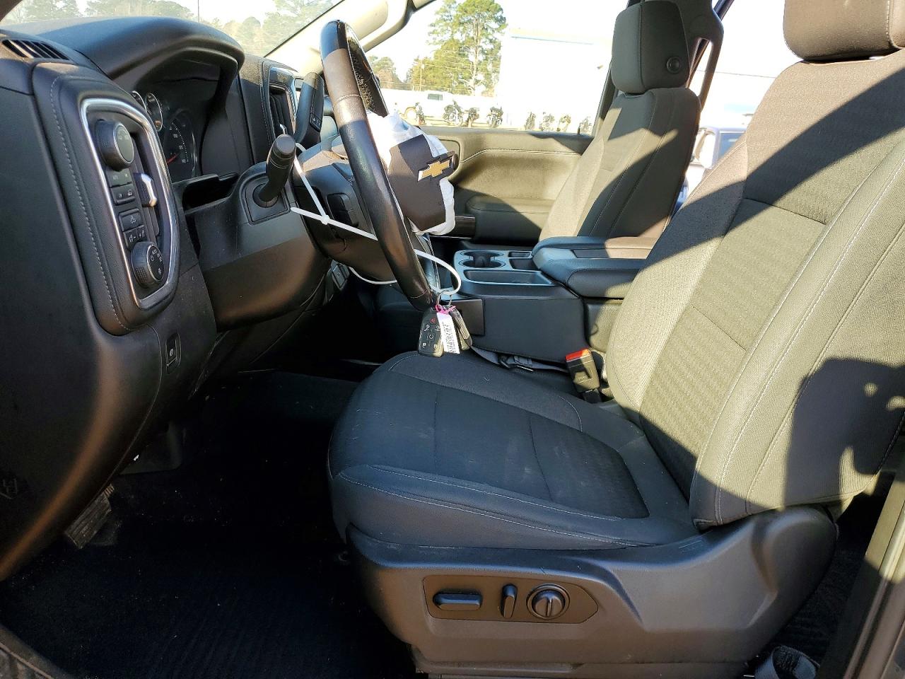 2021 CHEVROLET SILVERADO K1500 LT photo 19