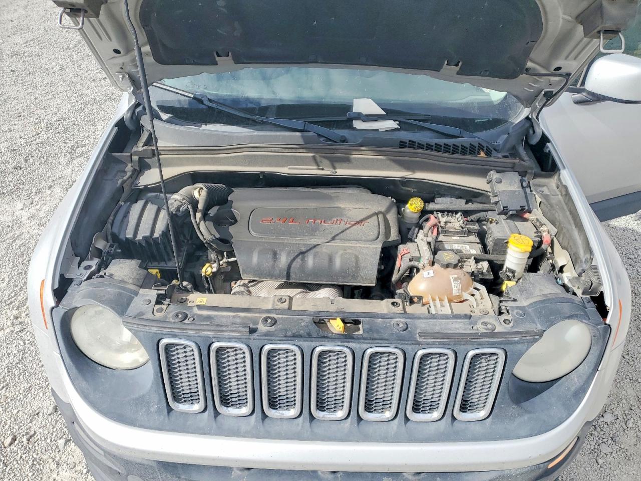 2015 JEEP RENEGADE LATITUDE photo 11