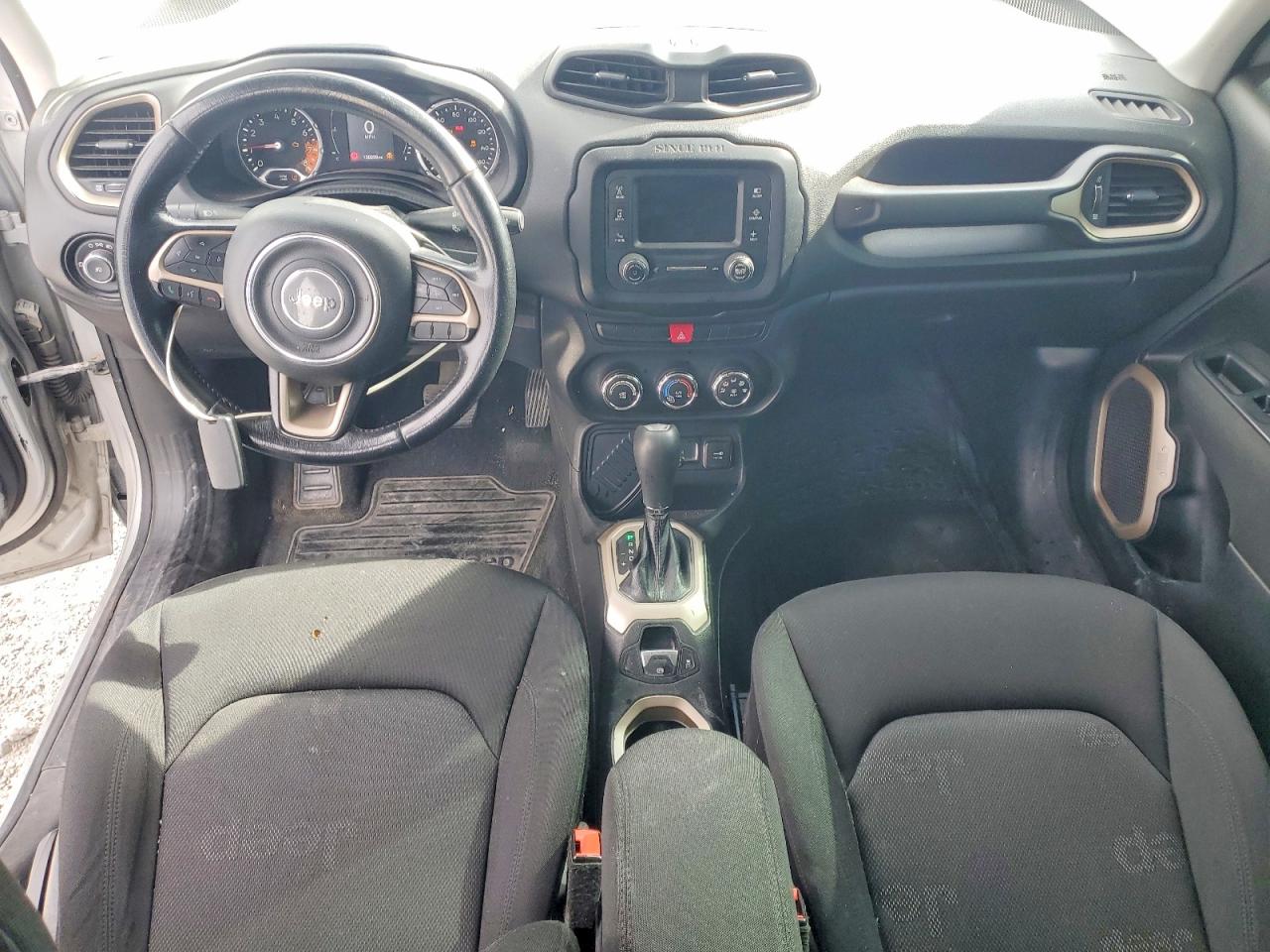 2015 JEEP RENEGADE LATITUDE photo 8