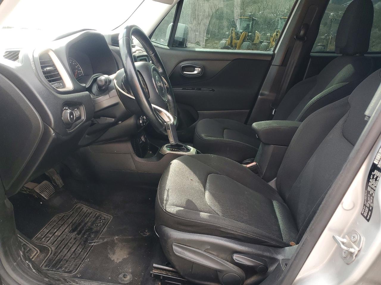 2015 JEEP RENEGADE LATITUDE photo 7
