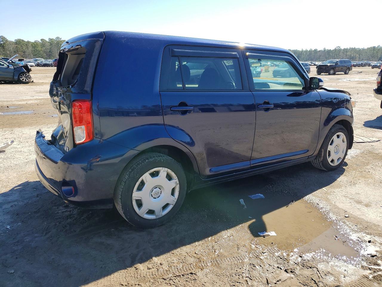 2014 TOYOTA SCION photo 3