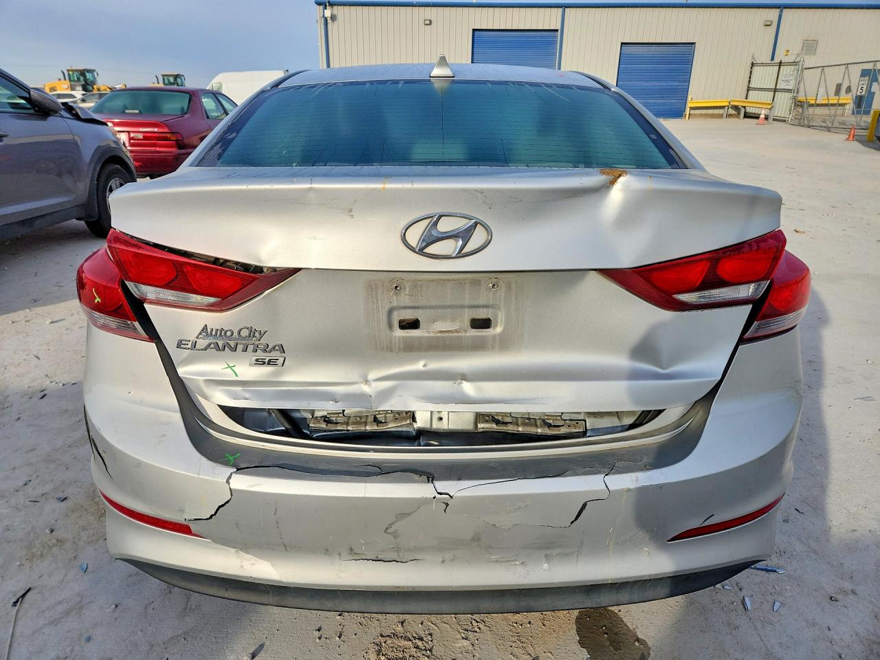 2017 HYUNDAI ELANTRA SE photo 11