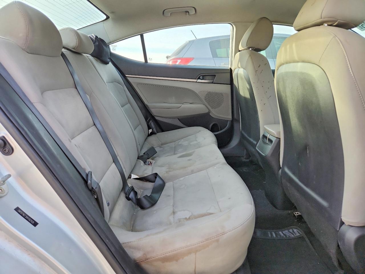 2017 HYUNDAI ELANTRA SE photo 19