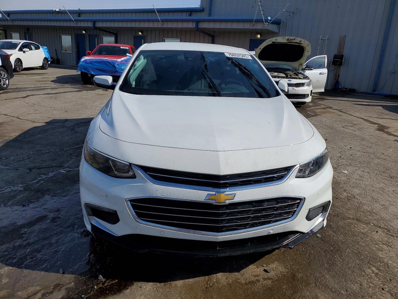 2017 CHEVROLET MALIBU LT photo 9