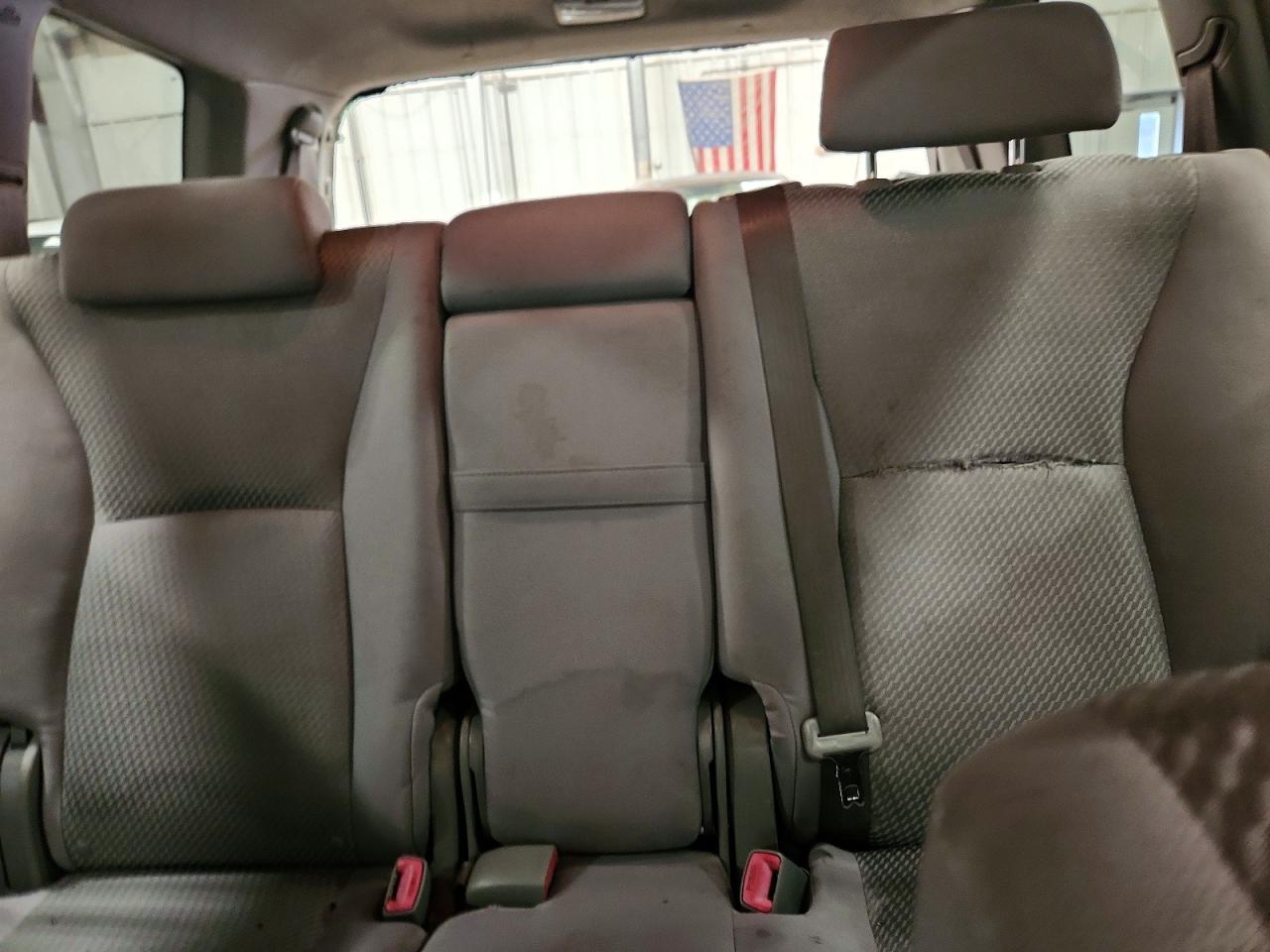 2007 TOYOTA HIGHLANDER BASE photo 10