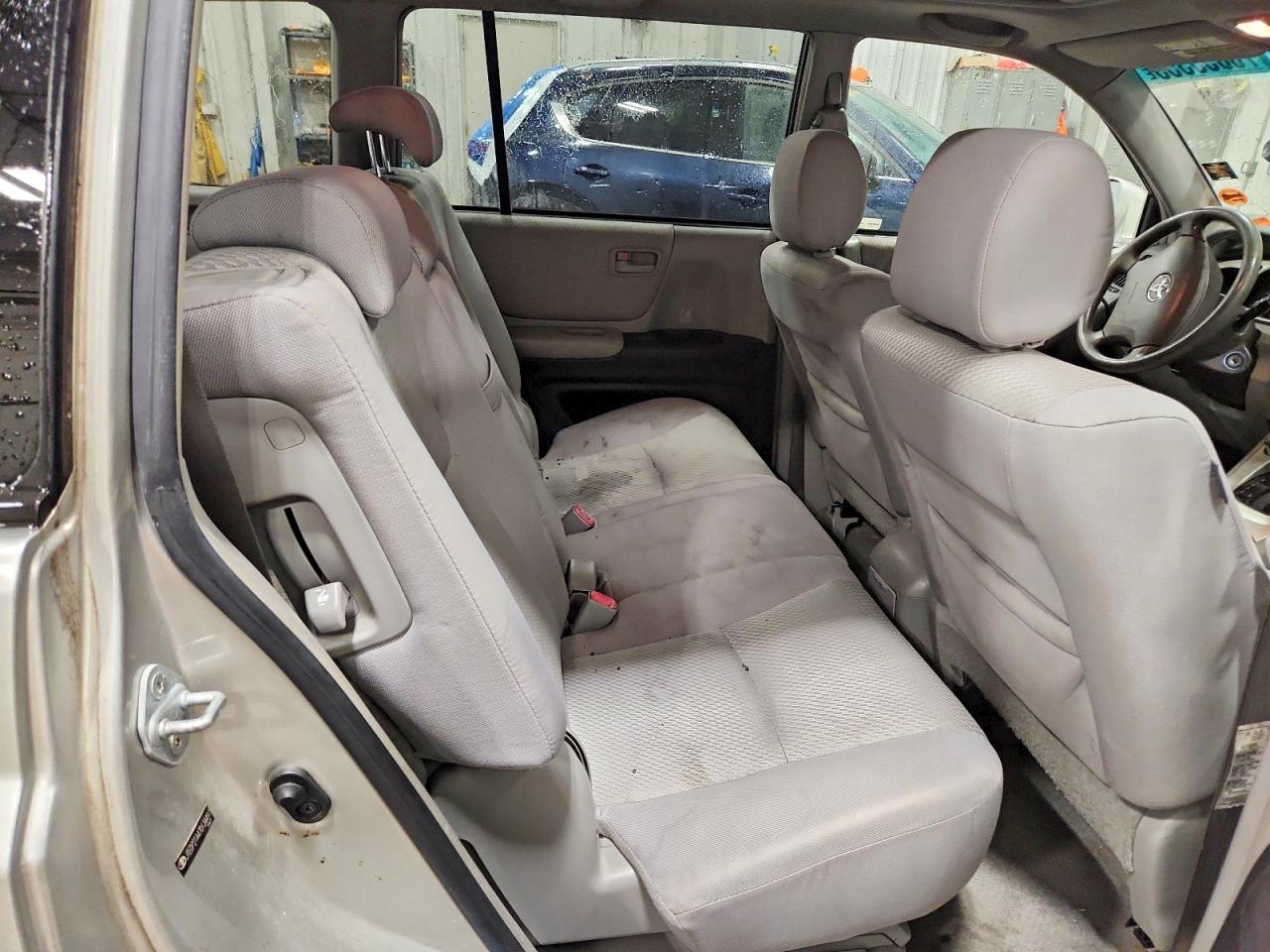 2007 TOYOTA HIGHLANDER BASE photo 11