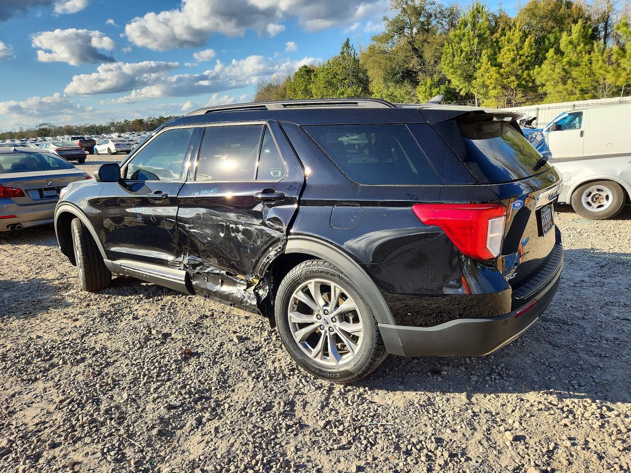 2023 FORD EXPLORER XLT photo 2