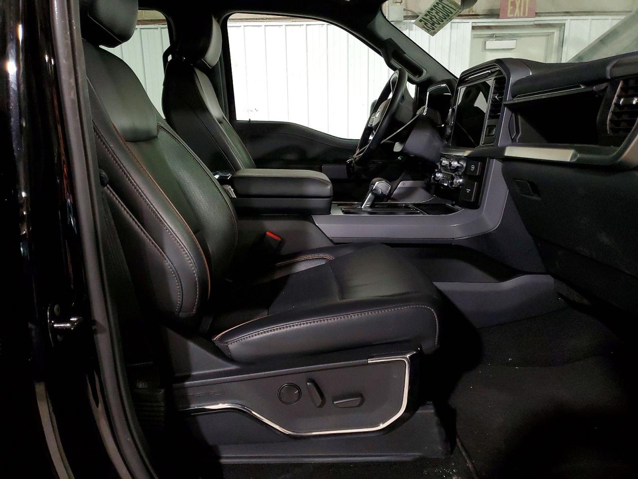 2024 FORD F150 LARIAT photo 13