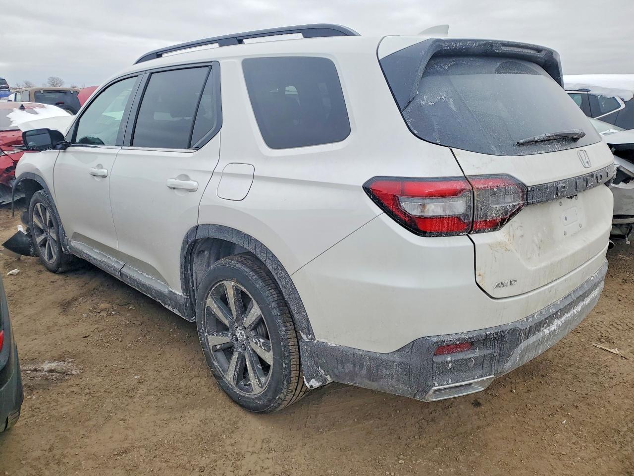2025 HONDA PILOT TOURING photo 2