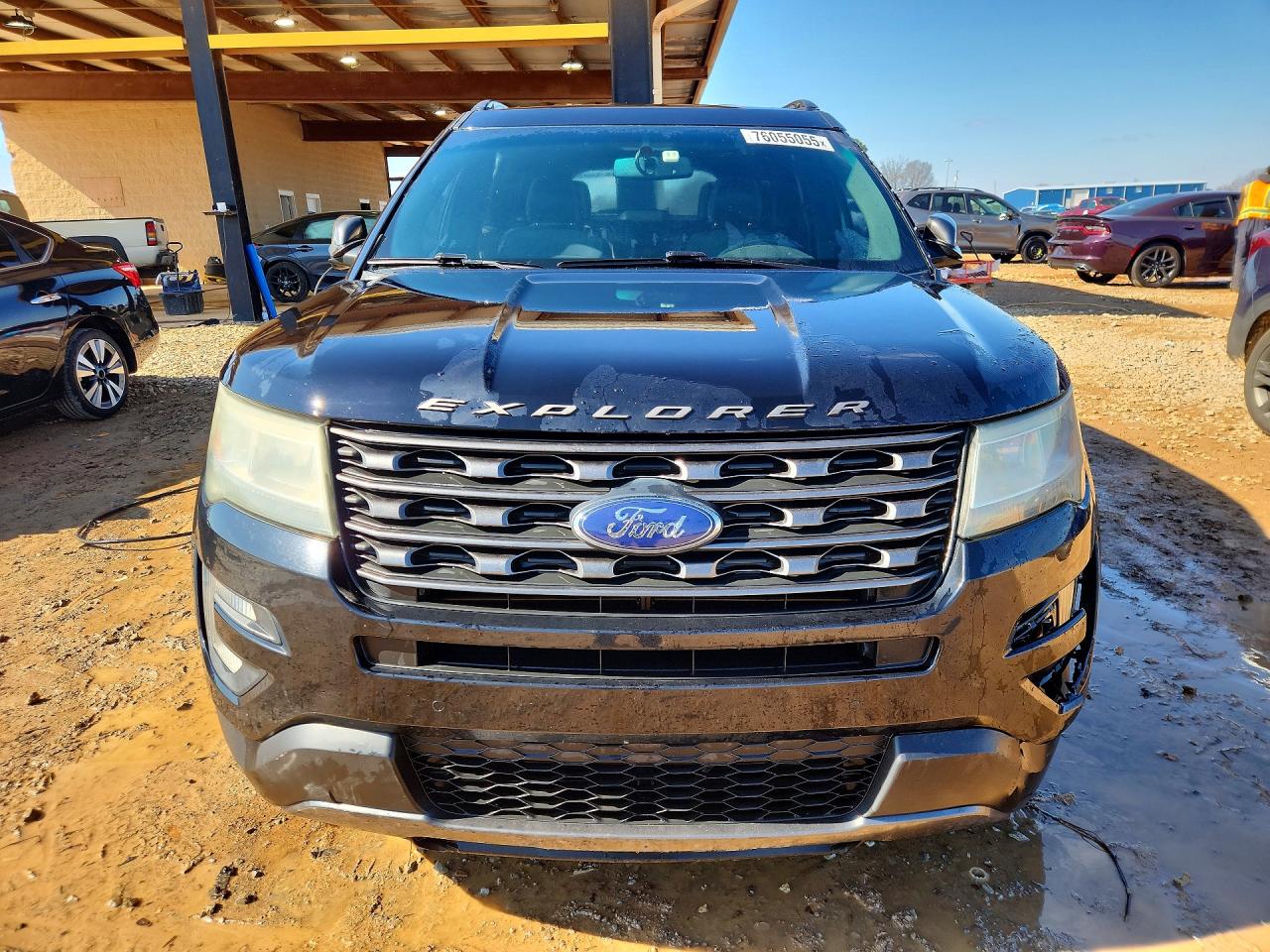 2017 FORD EXPLORER XLT photo 9