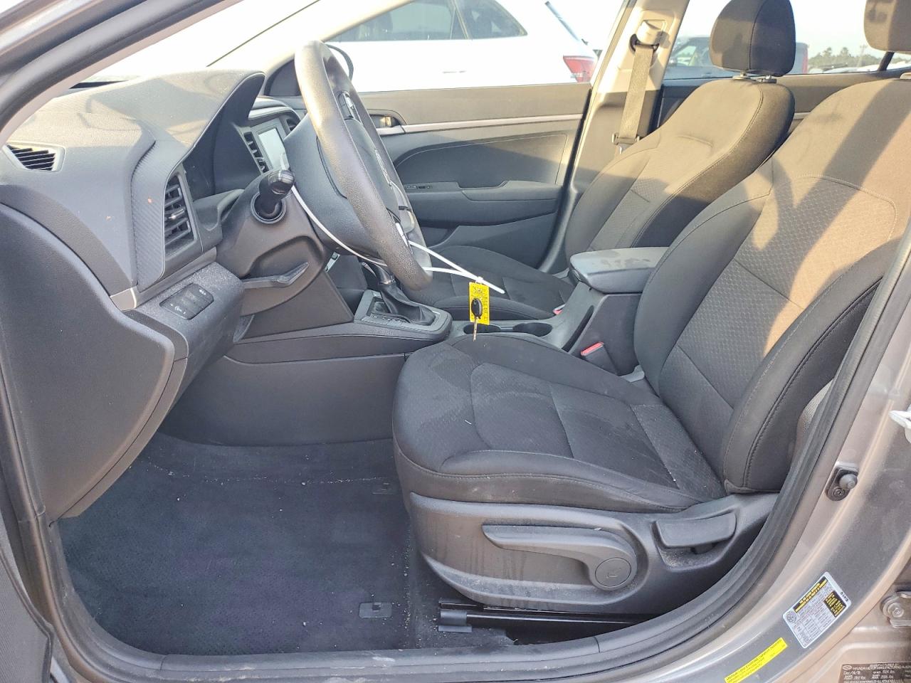 2019 HYUNDAI ELANTRA SE photo 7