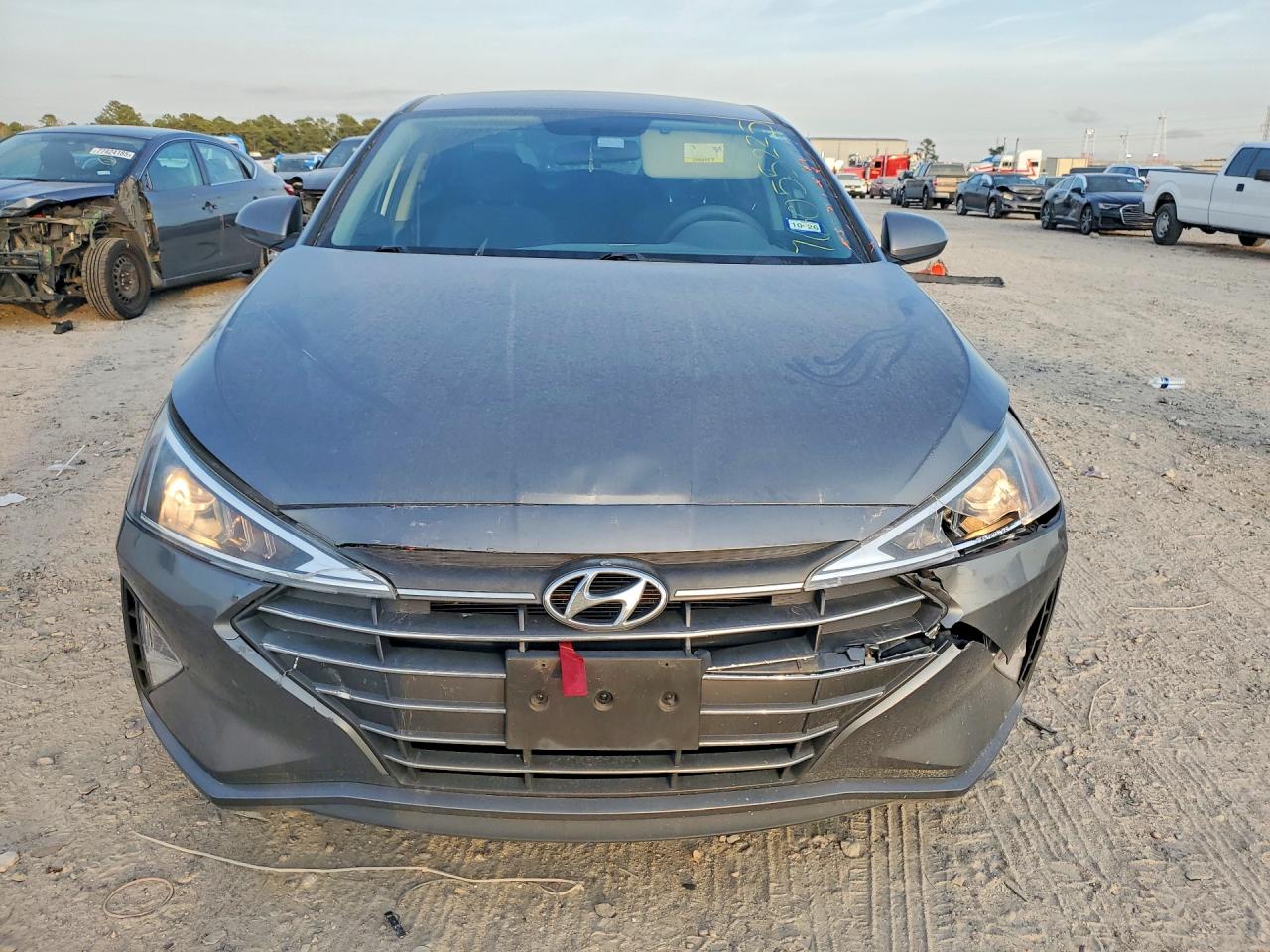 2019 HYUNDAI ELANTRA SE photo 5