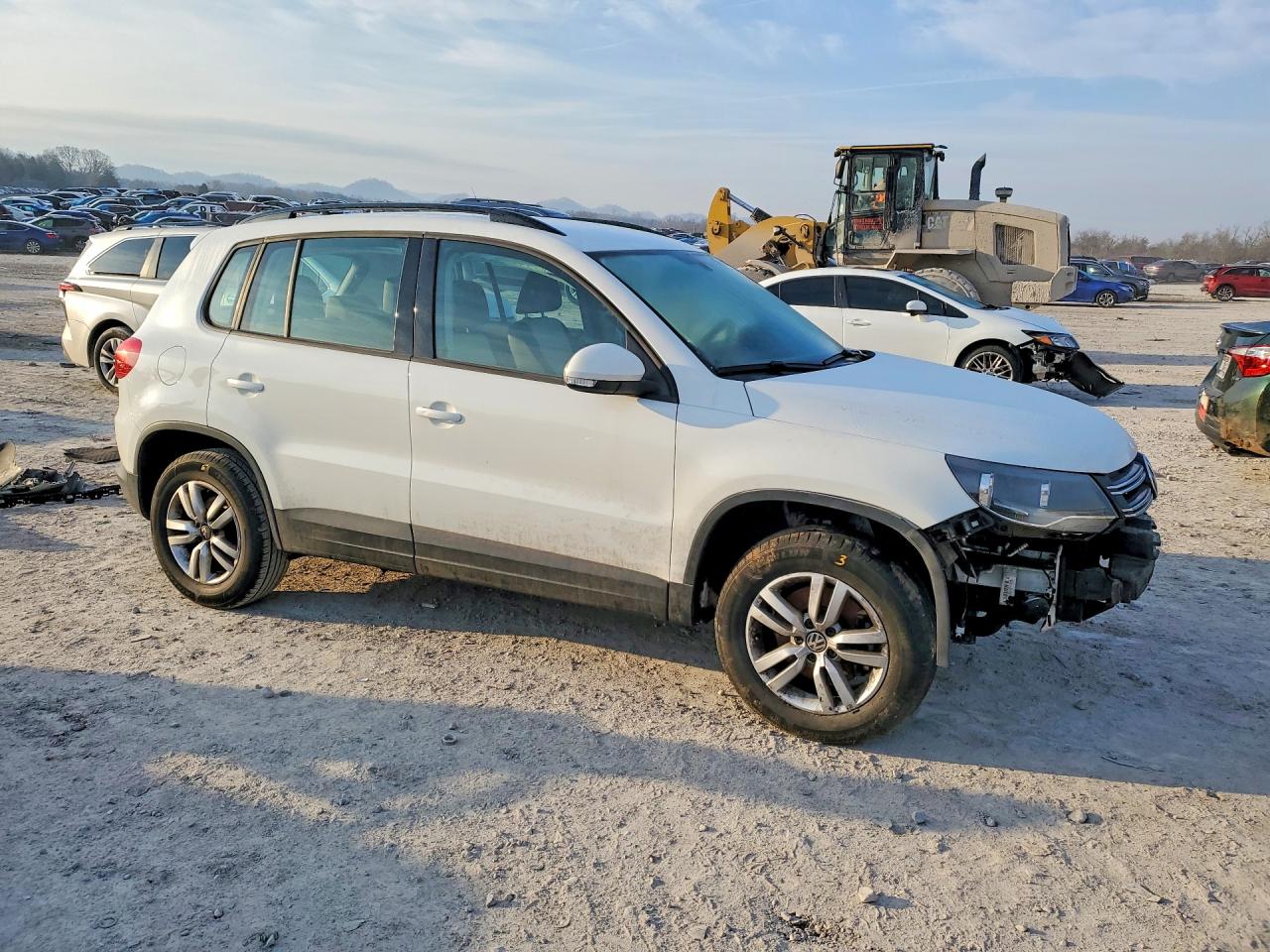 2017 VOLKSWAGEN TIGUAN S photo 10