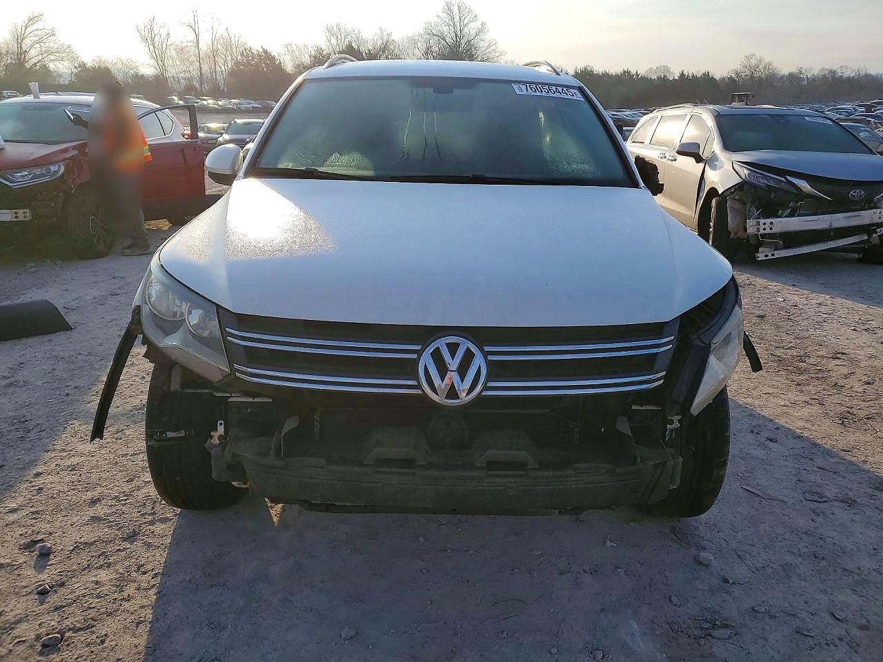 2017 VOLKSWAGEN TIGUAN S photo 13