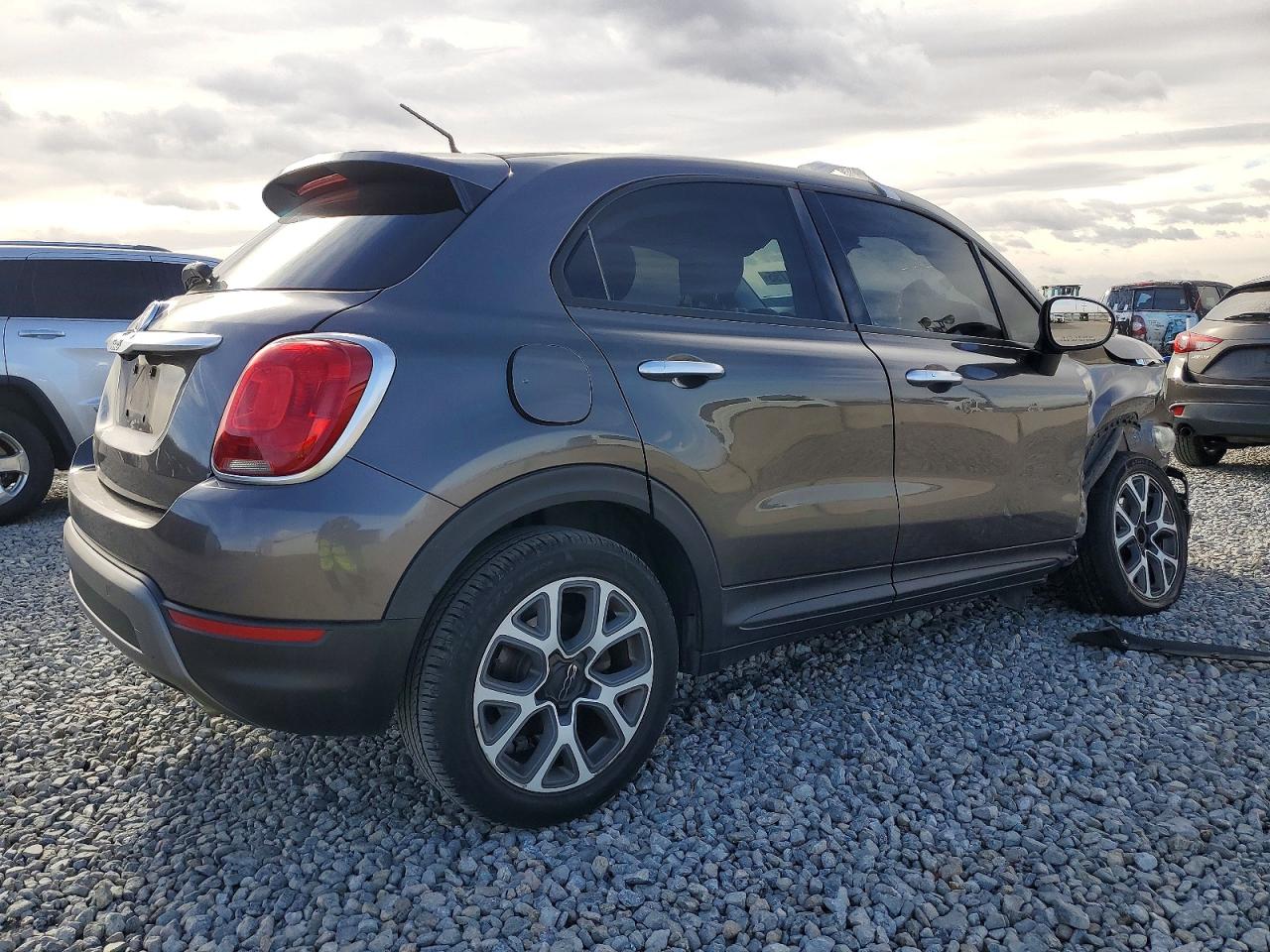 2016 FIAT 500X TREKKING photo 3