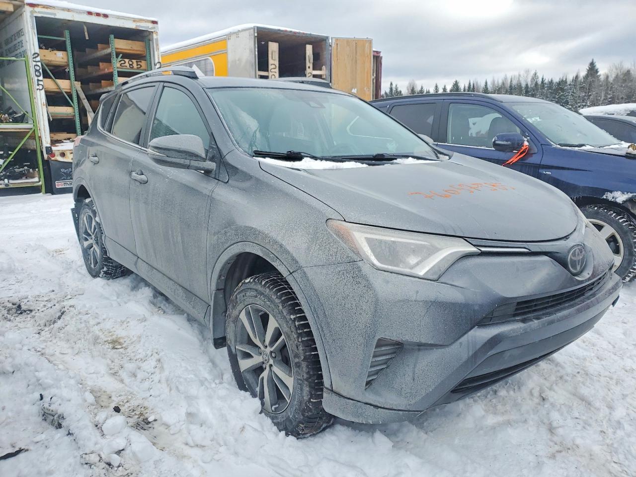 2018 TOYOTA RAV4 LE photo 4