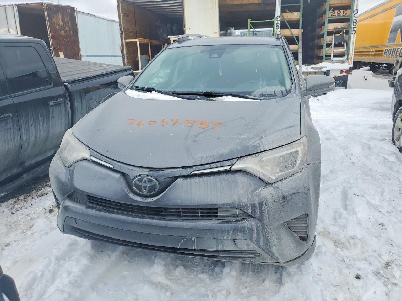 2018 TOYOTA RAV4 LE photo 5