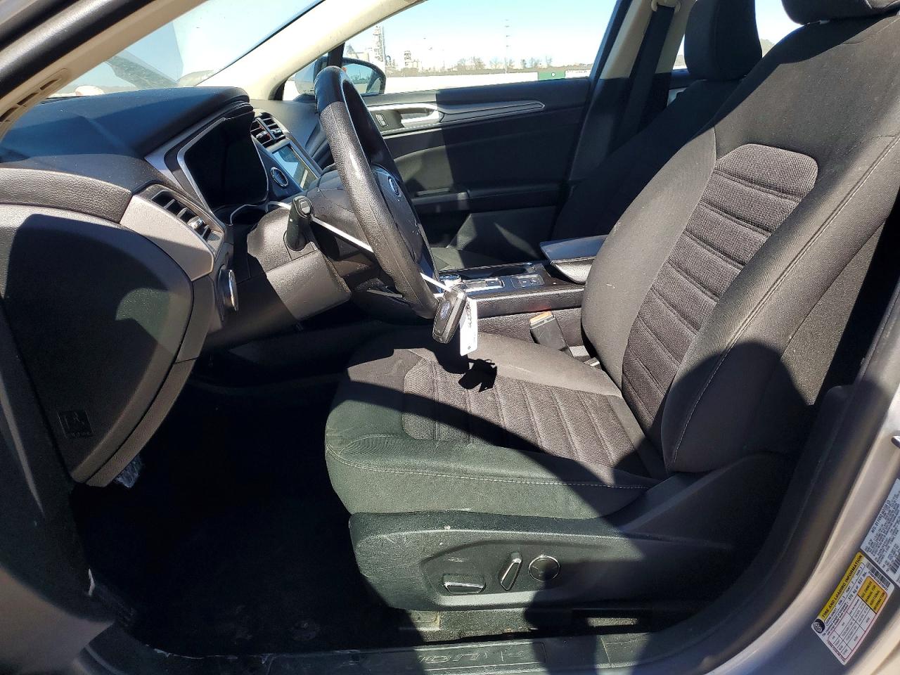 2020 FORD FUSION SE photo 13