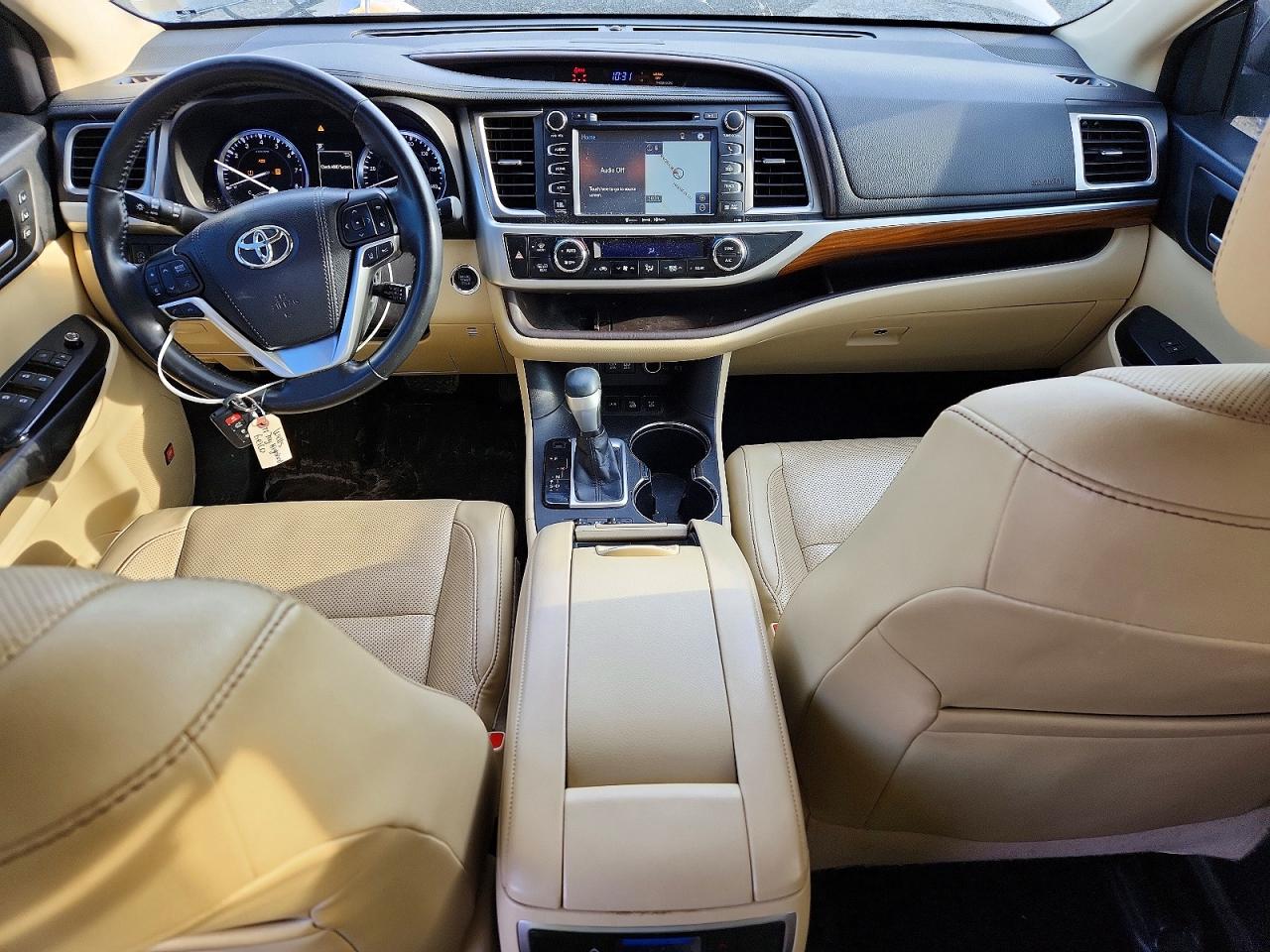 2017 TOYOTA HIGHLANDER LIMITED photo 15