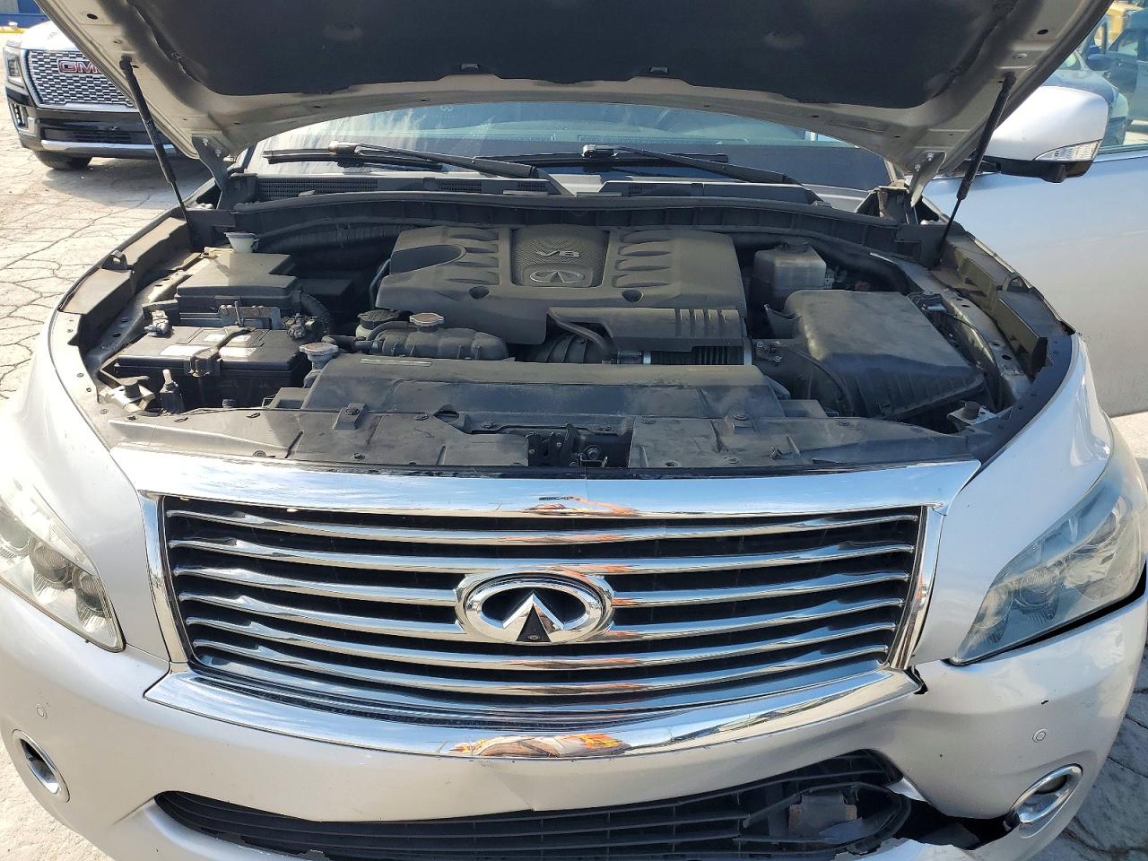 2011 INFINITI QX56 BASE photo 12