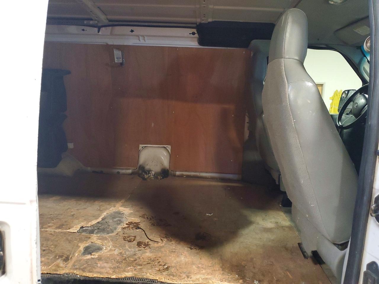 2011 FORD ECONOLINE CARGO E-25 photo 11