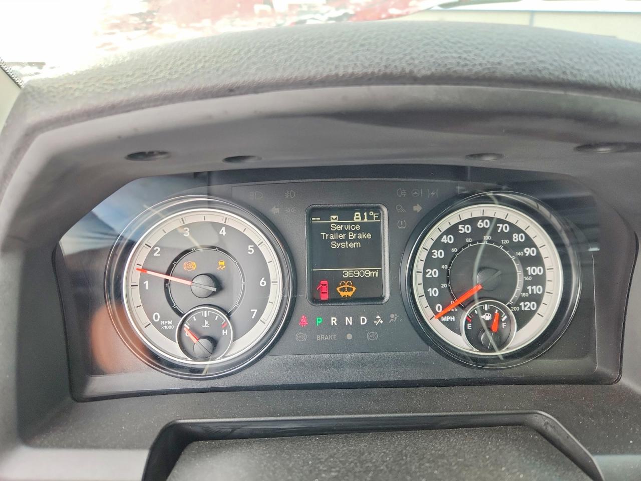 2021 RAM 1500 CLASSIC TRADESMAN photo 9
